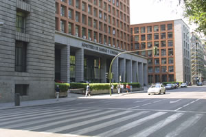 fachada.jpg fachada.jpg